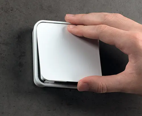 Rational, screwless enclosure assembly