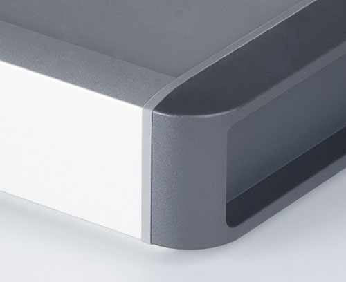High-quality surfaces with anodised case body, designer seals and plastic side covers